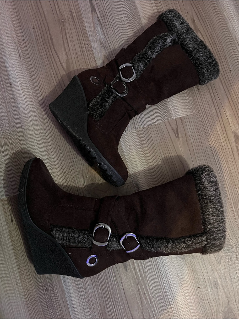 Y2K style fur wedge boots